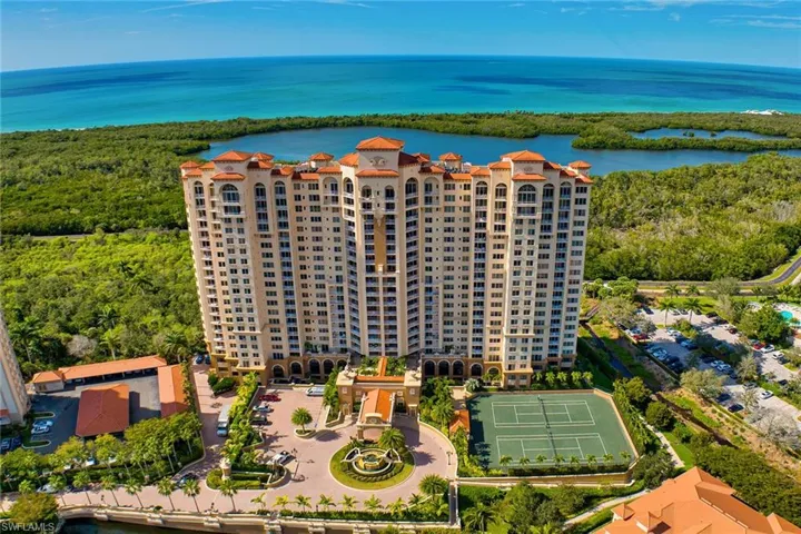 6597 Nicholas Blvd 401, Naples, Florida 34108