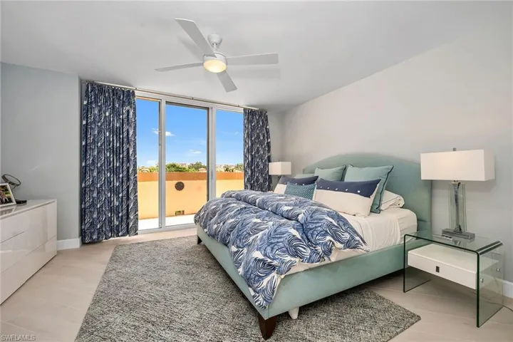 6597 Nicholas Blvd 401, Naples, Florida 34108