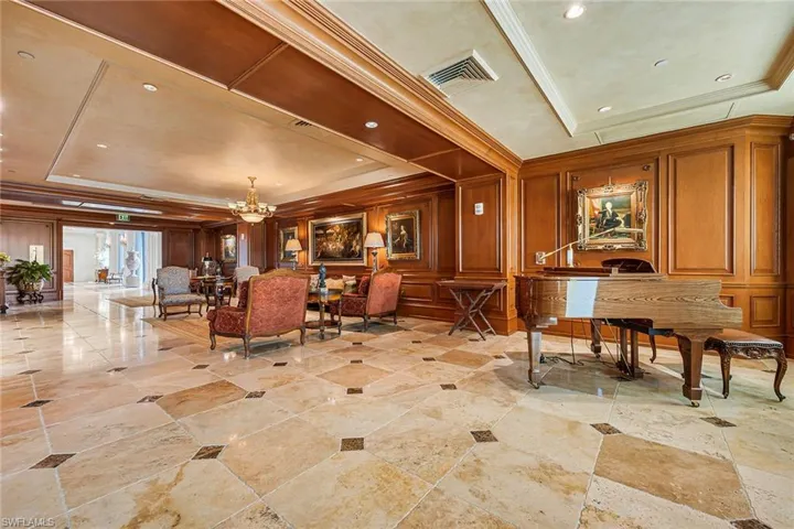 6597 Nicholas Blvd 401, Naples, Florida 34108
