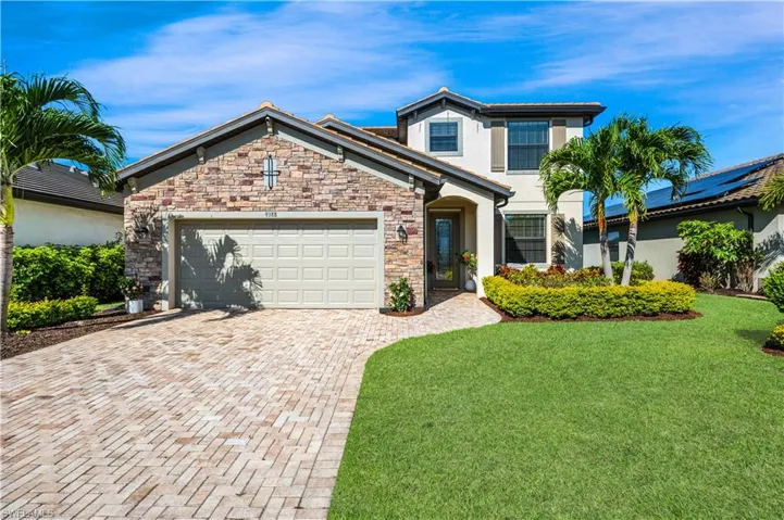 9388  Glenforest  DR, Naples, FL 34120