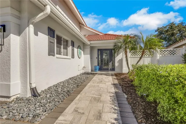 1148 Jardin Dr, Naples, Florida 34104