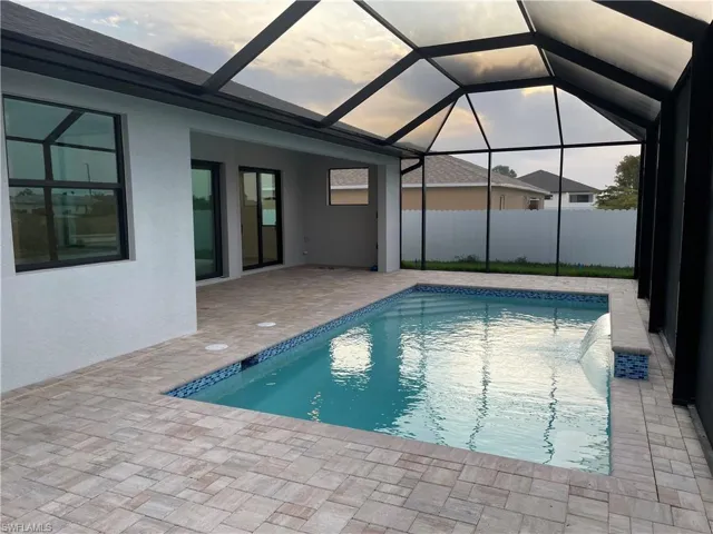 909 NE 11th TER, CAPE CORAL FL 33909