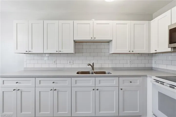 899 Ridgeway Dr, North Fort Myers, Florida 33903