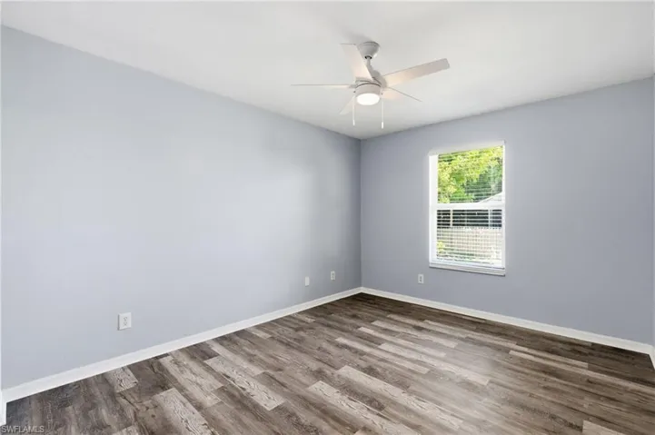 899 Ridgeway Dr, North Fort Myers, Florida 33903
