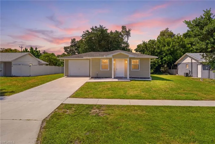 899 Ridgeway Dr, North Fort Myers, Florida 33903