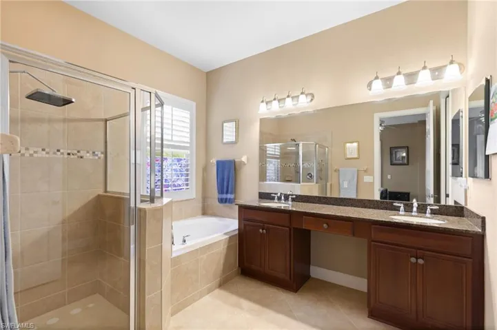 26351 Stonewall Ln, Bonita Springs, Florida 34135