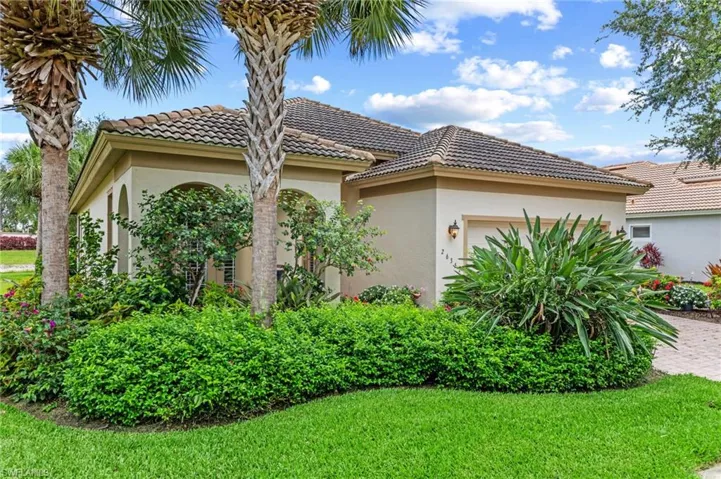 26351 Stonewall Ln, Bonita Springs, Florida 34135