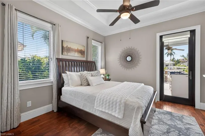 2nd floor ensuite bedroom