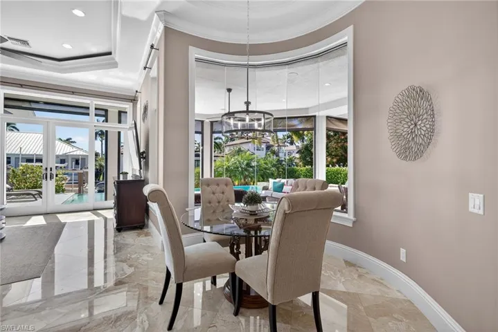 Breakfast room