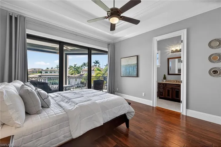 2nd floor ensuite bedroom