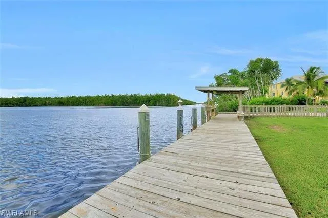 Dock and fishing cleaning station with running water