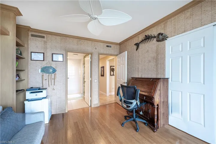 455  Cove Tower  DR, Naples, FL 34110