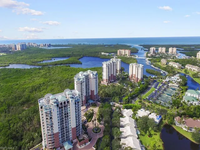 455  Cove Tower  DR, Naples, FL 34110