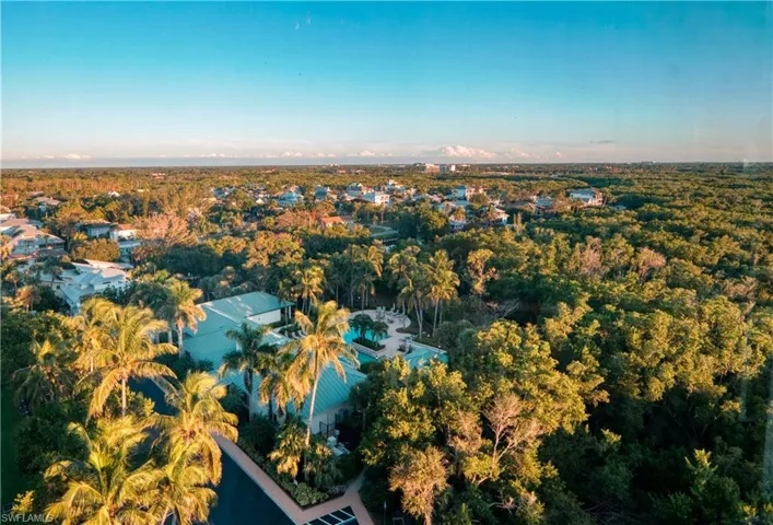 455  Cove Tower  DR, Naples, FL 34110
