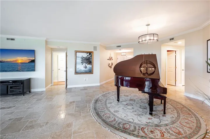 455  Cove Tower  DR, Naples, FL 34110