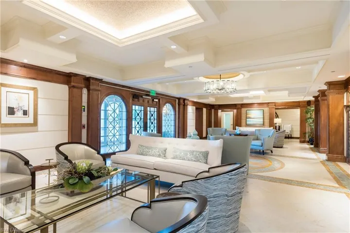 455  Cove Tower  DR, Naples, FL 34110
