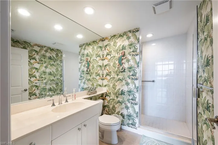455  Cove Tower  DR, Naples, FL 34110