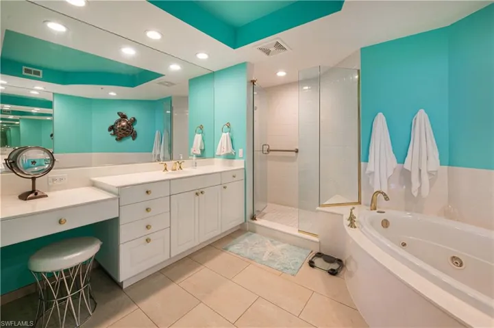 455  Cove Tower  DR, Naples, FL 34110