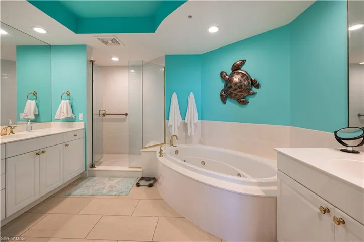 455  Cove Tower  DR, Naples, FL 34110