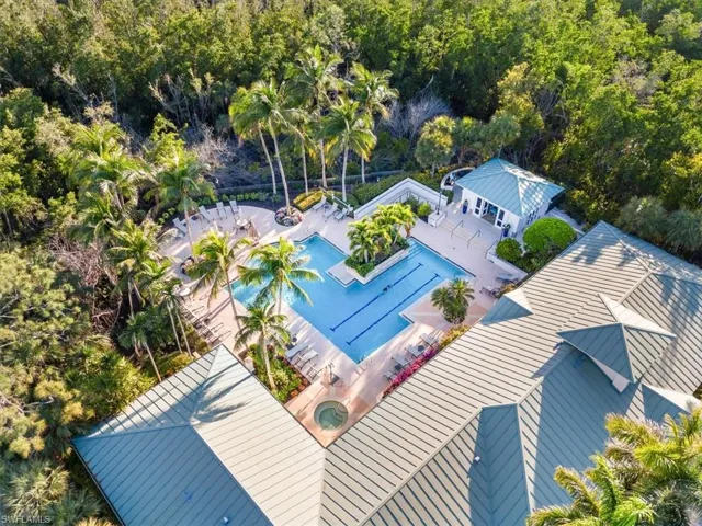 455  Cove Tower  DR, Naples, FL 34110