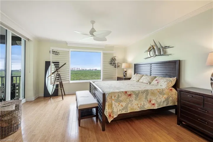 455  Cove Tower  DR, Naples, FL 34110