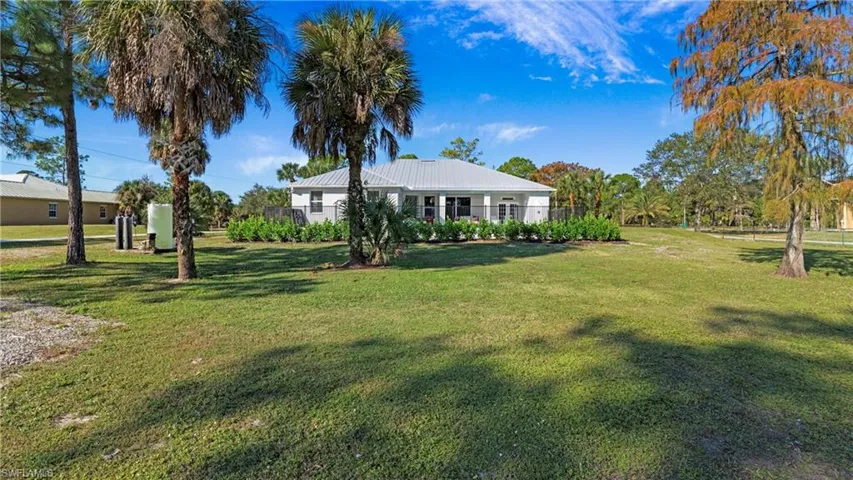 770 17th St Sw, Naples, Florida 34117
