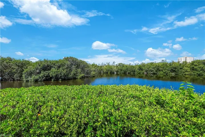 7913 Via Vecchia, Naples, Florida 34108