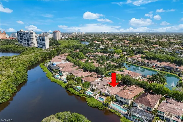 7913 Via Vecchia, Naples, Florida 34108