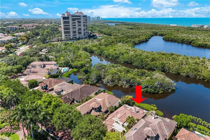 7913 Via Vecchia, Naples, Florida 34108