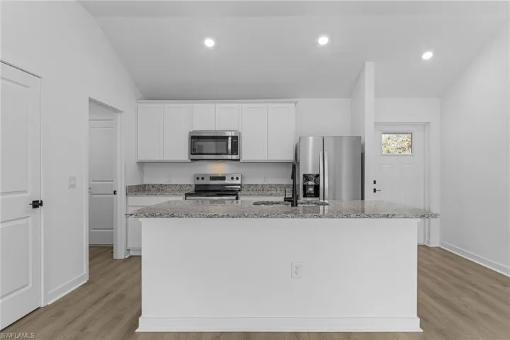 1909 NW 27th  ST, Cape Coral, FL 33993
