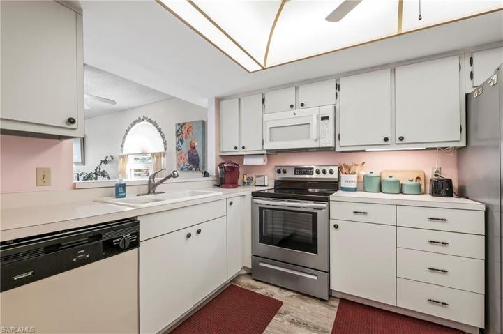25804 Cockleshell DR # 318, BONITA SPRINGS FL 34135