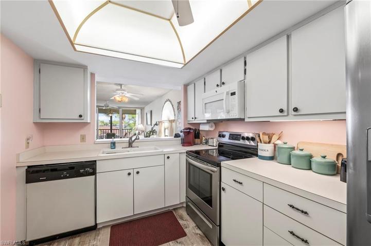 25804 Cockleshell DR # 318, BONITA SPRINGS FL 34135