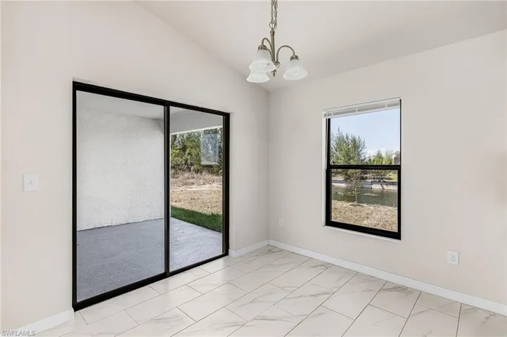 923 Ne 1st Ave, Cape Coral, Florida 33909