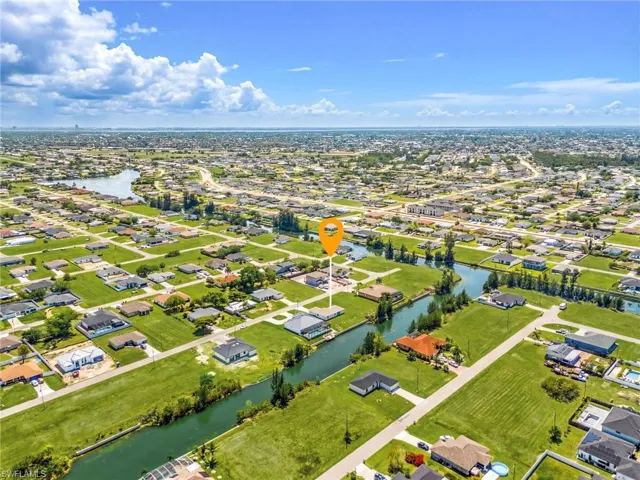 923 Ne 1st Ave, Cape Coral, Florida 33909