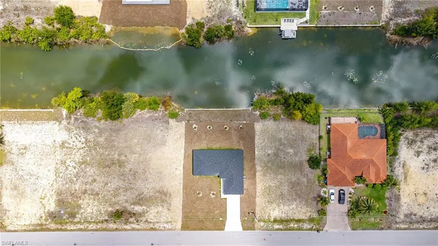 923 Ne 1st Ave, Cape Coral, Florida 33909