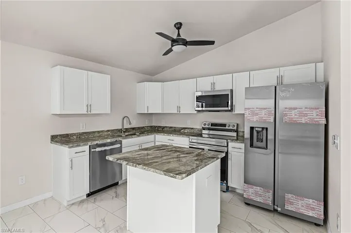 923 Ne 1st Ave, Cape Coral, Florida 33909
