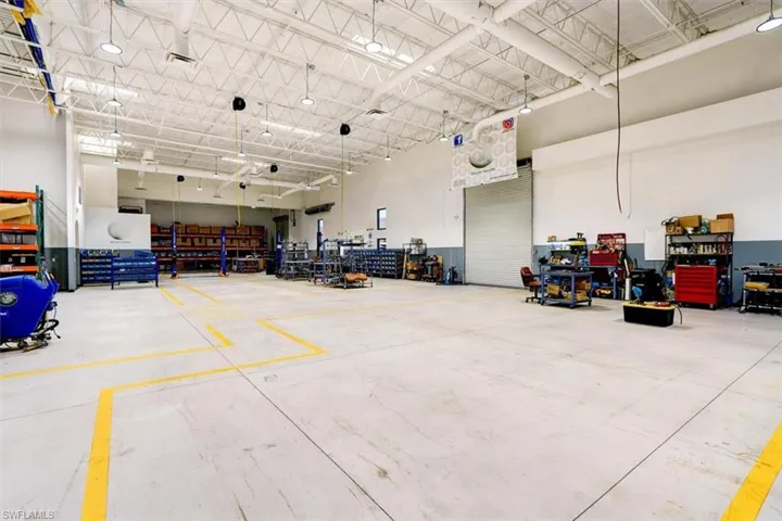 16121  Lee  RD, Fort Myers, FL 33912