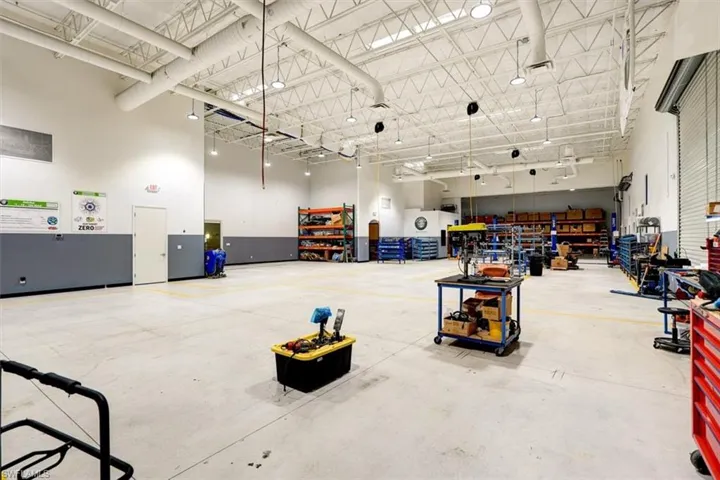 16121  Lee  RD, Fort Myers, FL 33912