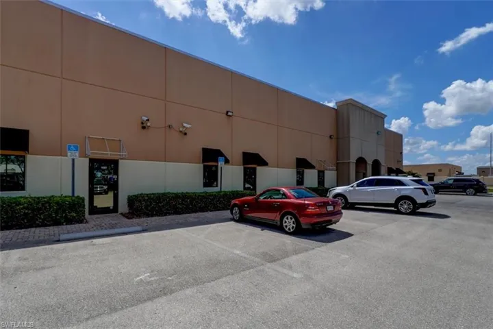 16121  Lee  RD, Fort Myers, FL 33912