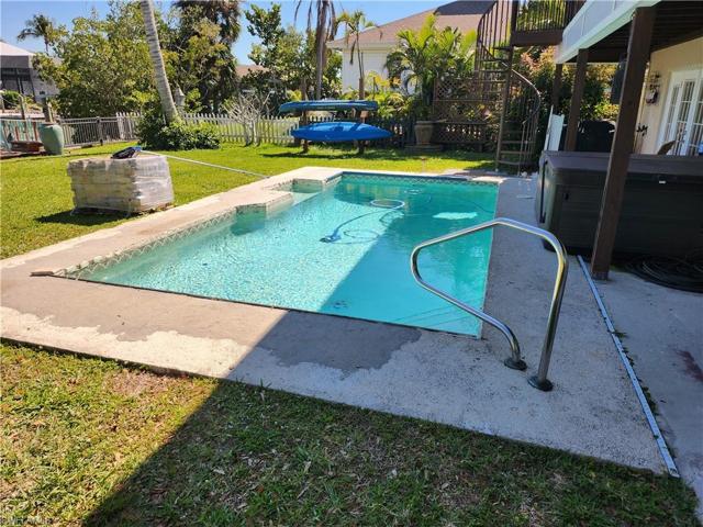 409  Luzon  AVE, Naples, FL 34113