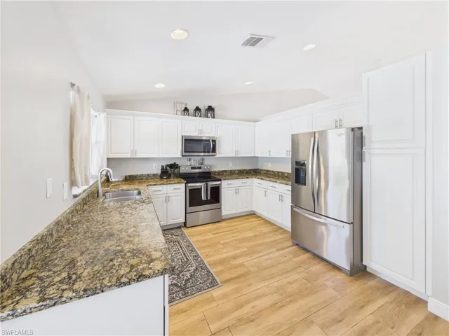 12560  Eagle Pointe  CIR, Fort Myers, FL 33913