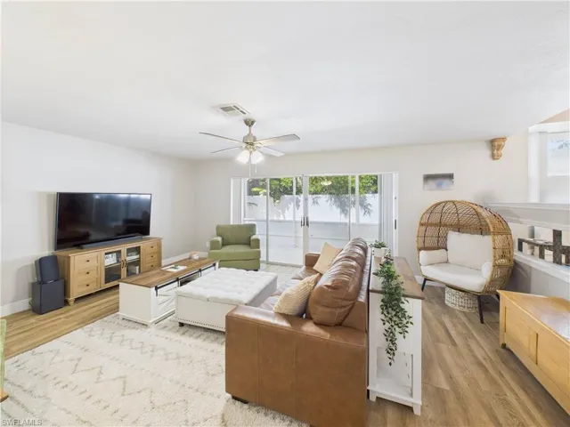 12560  Eagle Pointe  CIR, Fort Myers, FL 33913