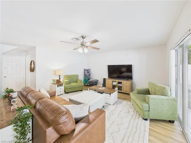 12560  Eagle Pointe  CIR, Fort Myers, FL 33913