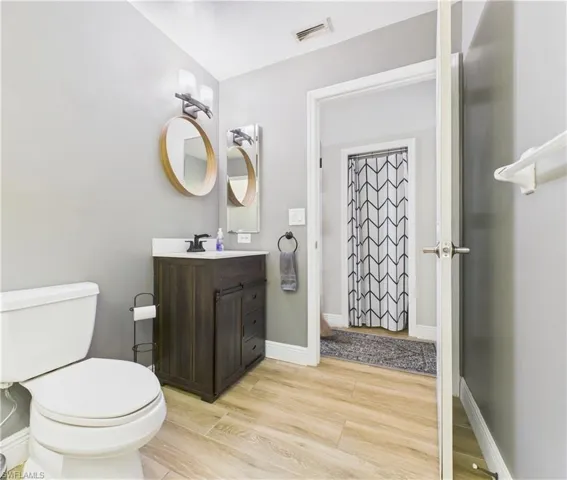 12560  Eagle Pointe  CIR, Fort Myers, FL 33913