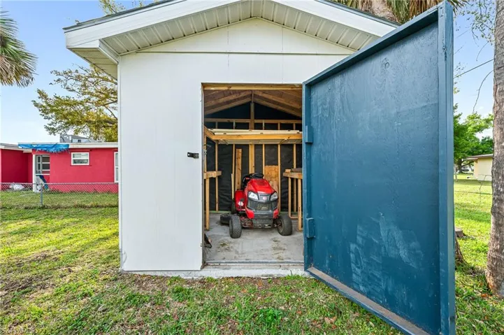 10'x10' utility shed