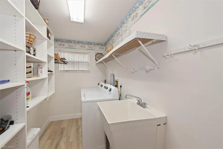 9241 Bramble Ct, Fort Myers, Florida 33919