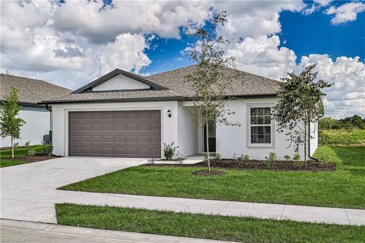 904  Arthur  ST, Immokalee, FL 34142