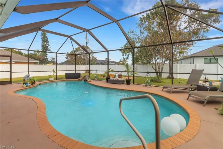 2709  Shelby  PKWY, Cape Coral, FL 33904