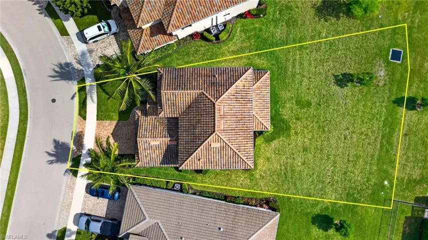 9452 Foxglove Ln, Naples, Florida 34120