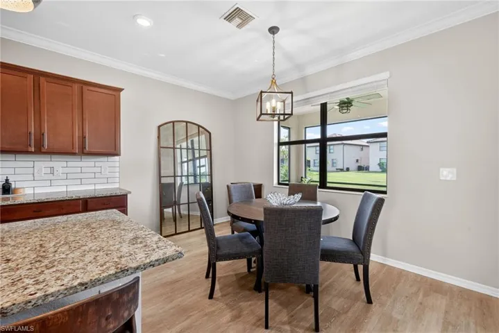 9452 Foxglove Ln, Naples, Florida 34120